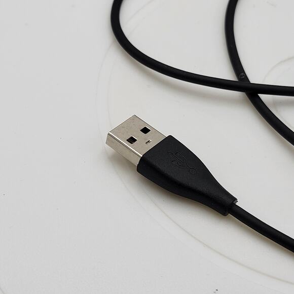 FitBit Fitness Activity Tracker Black Metal Bands Magnetic Lock‎ with Charger - Picture 12 of 12